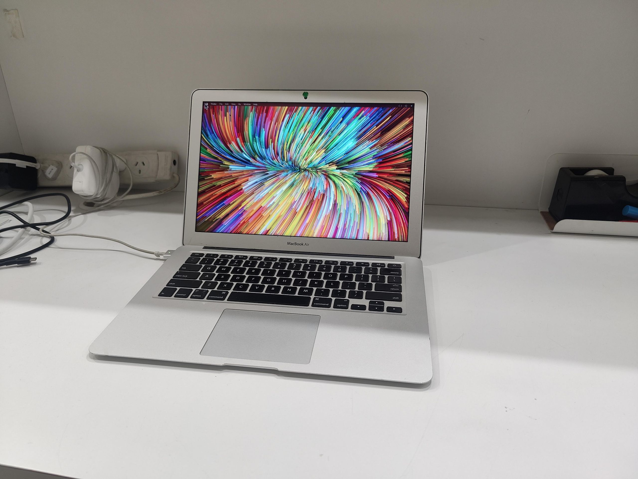 Apple MacBook Air 13 inch 2015 Resolved Battery Full View