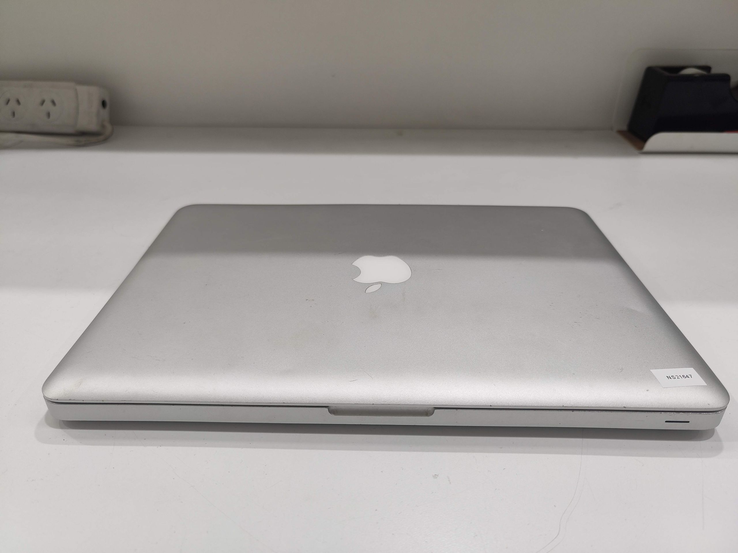 Closed-2010-MacBook-Pro