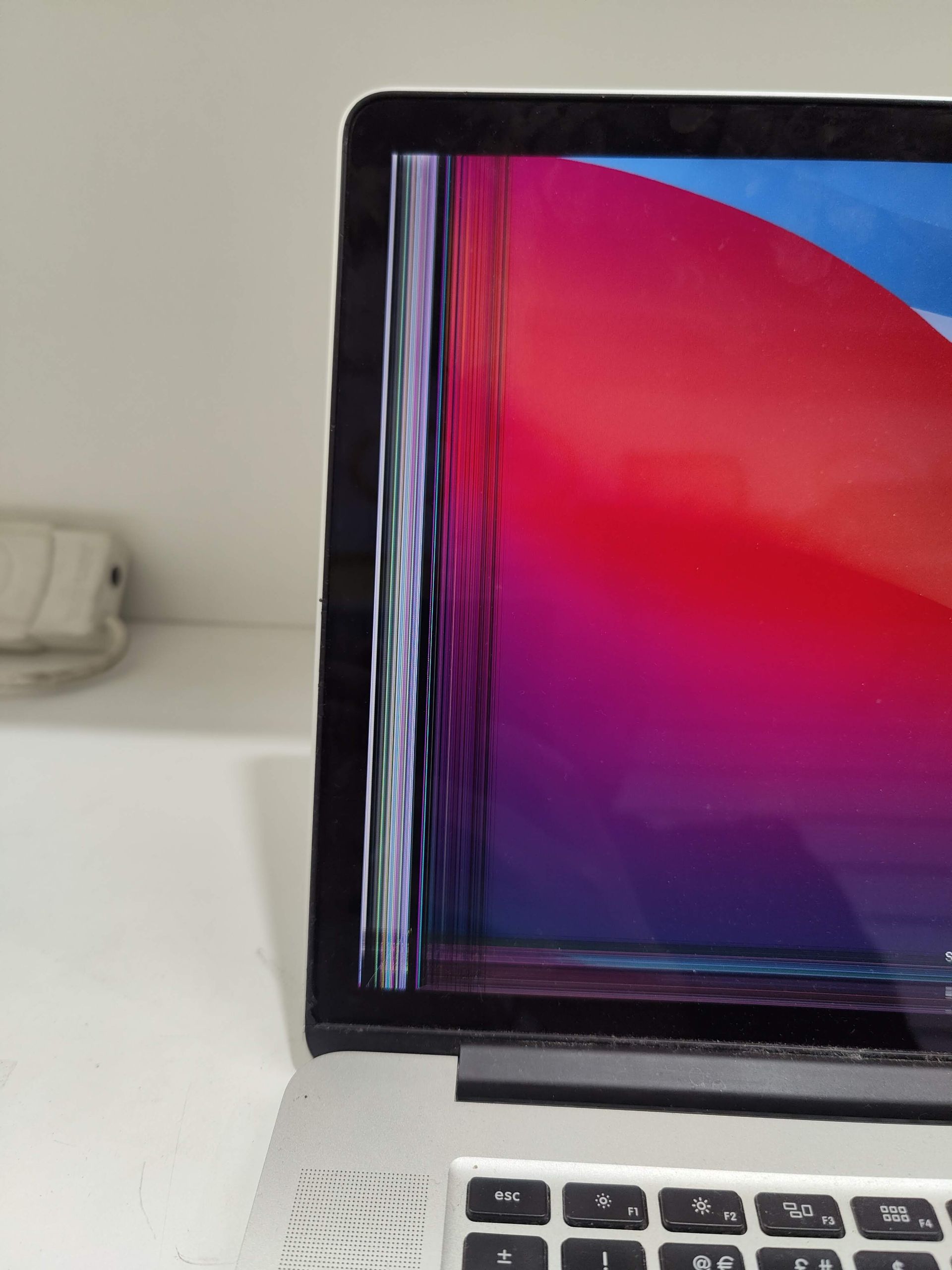 Apple-MacBook-Pro Screen-Damage