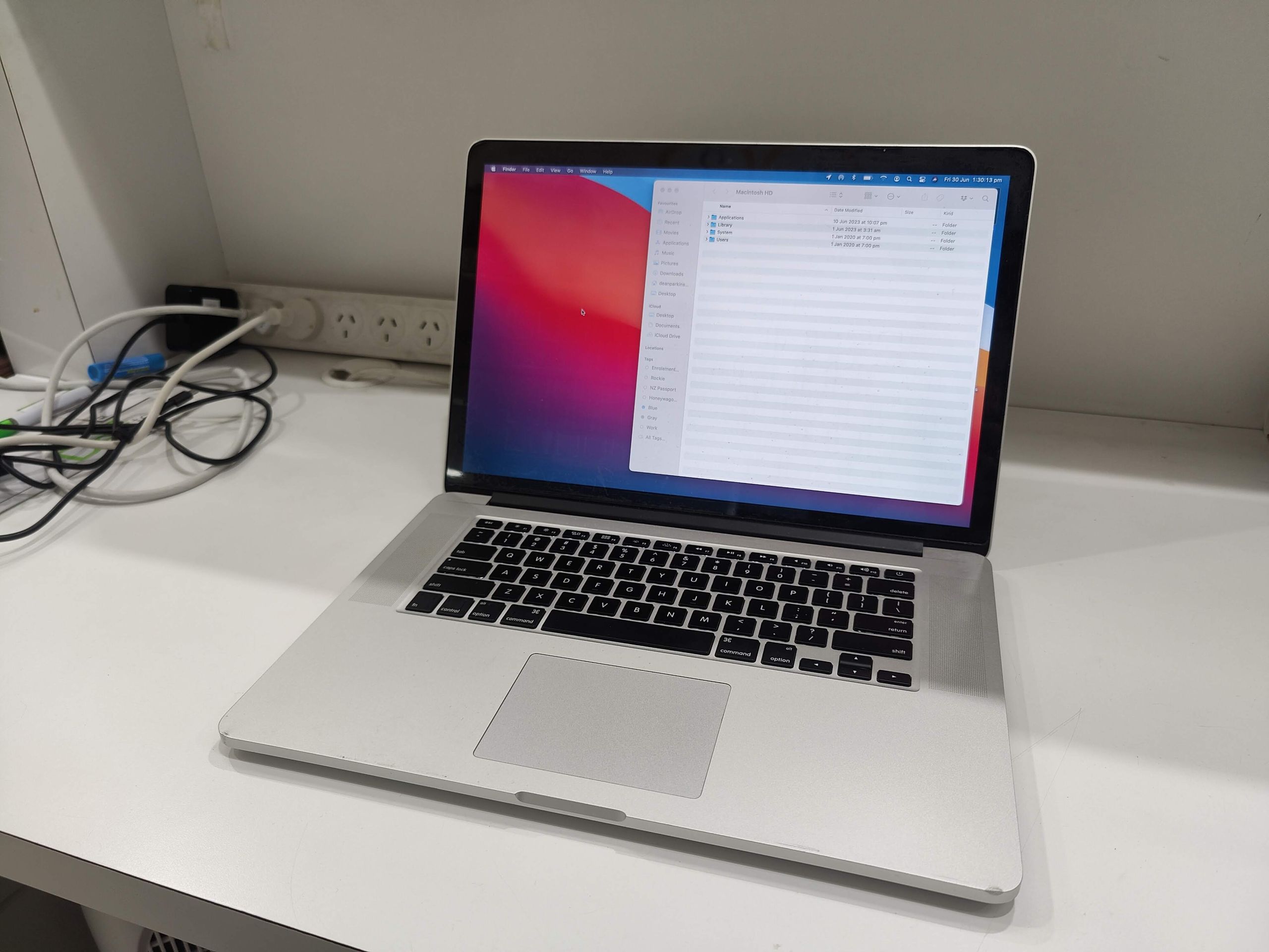 MacBook 15-Inch Resolved Battery Problem Full View
