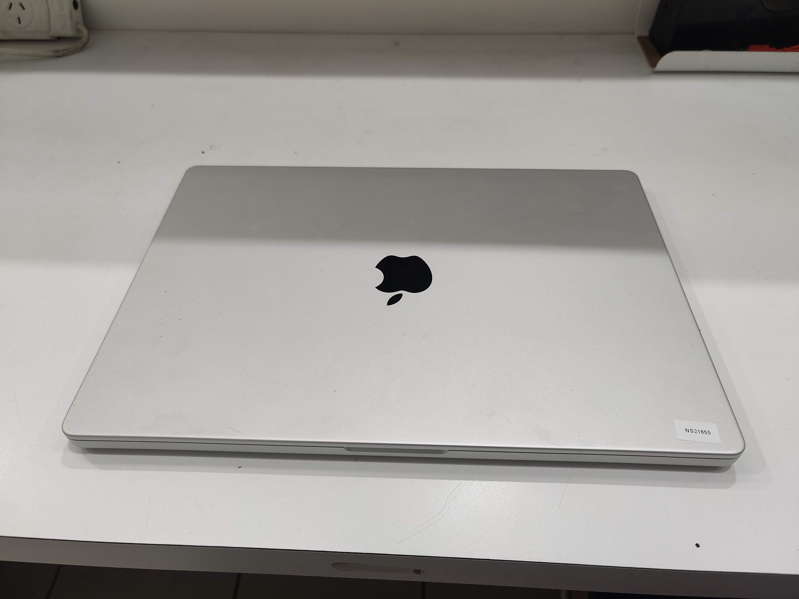 MacBook Pro 16" A2485 laptop