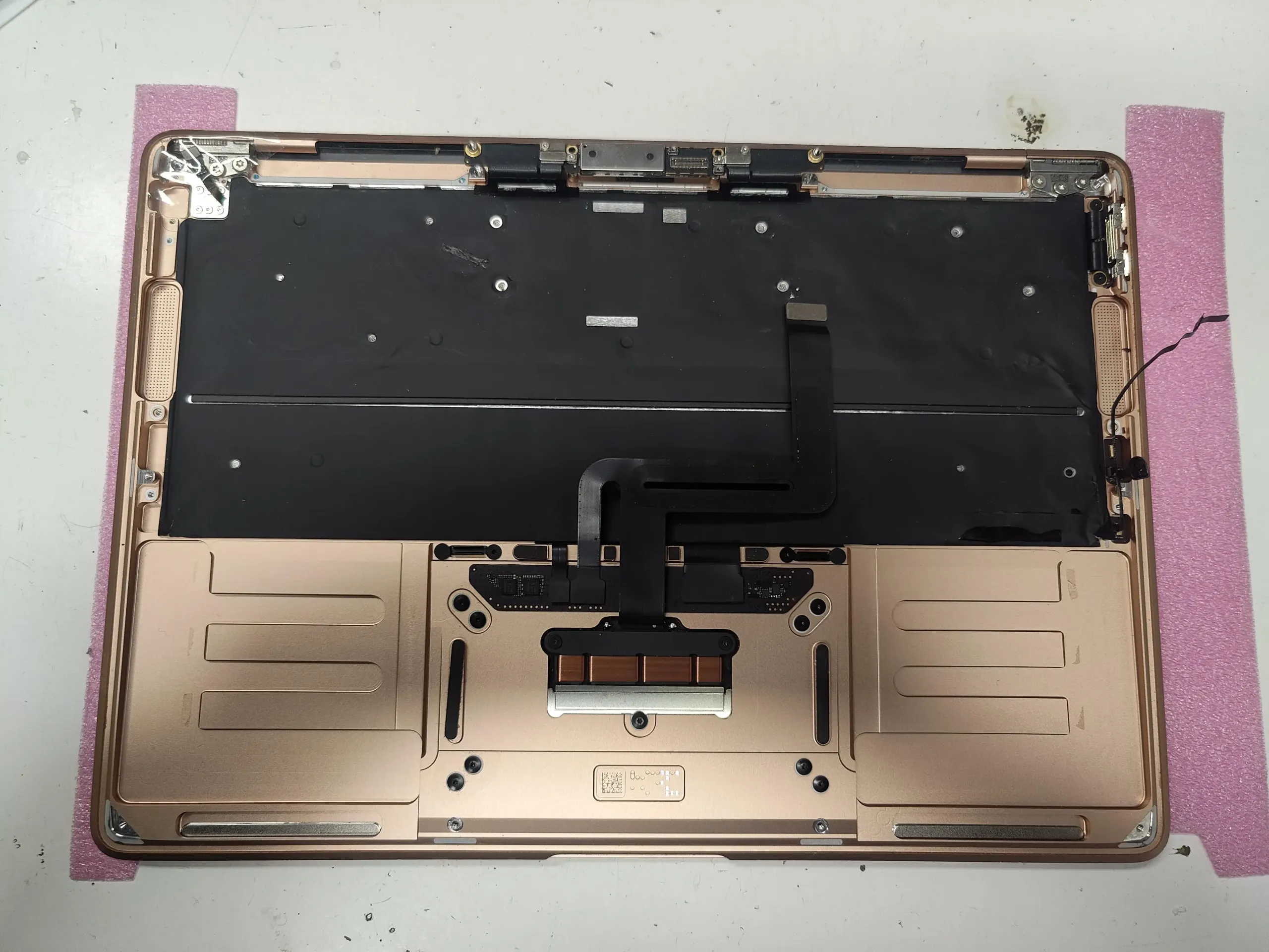 Apple MacBook Air M1 keyboard replacement
